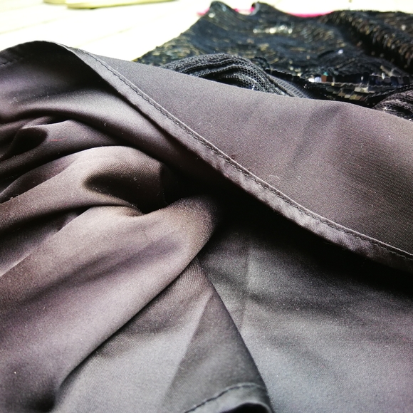 A/X Armani Exchange Metallic Sequin Dress - Picture 6 of 9